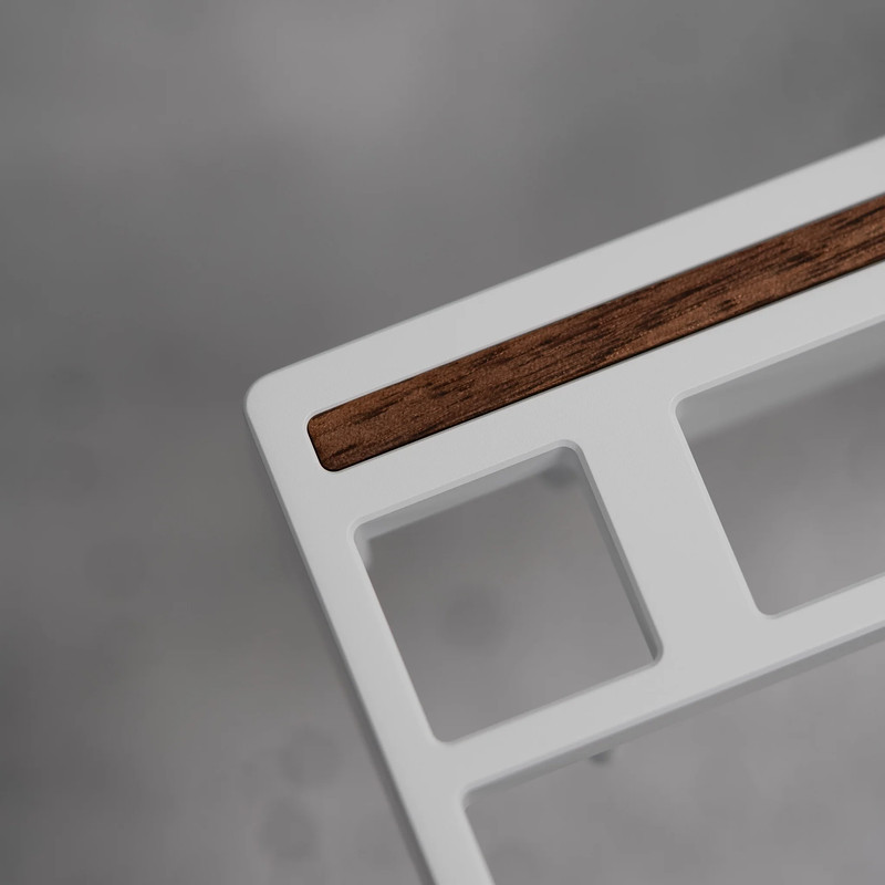Sonnet Accent - Finish:Walnut